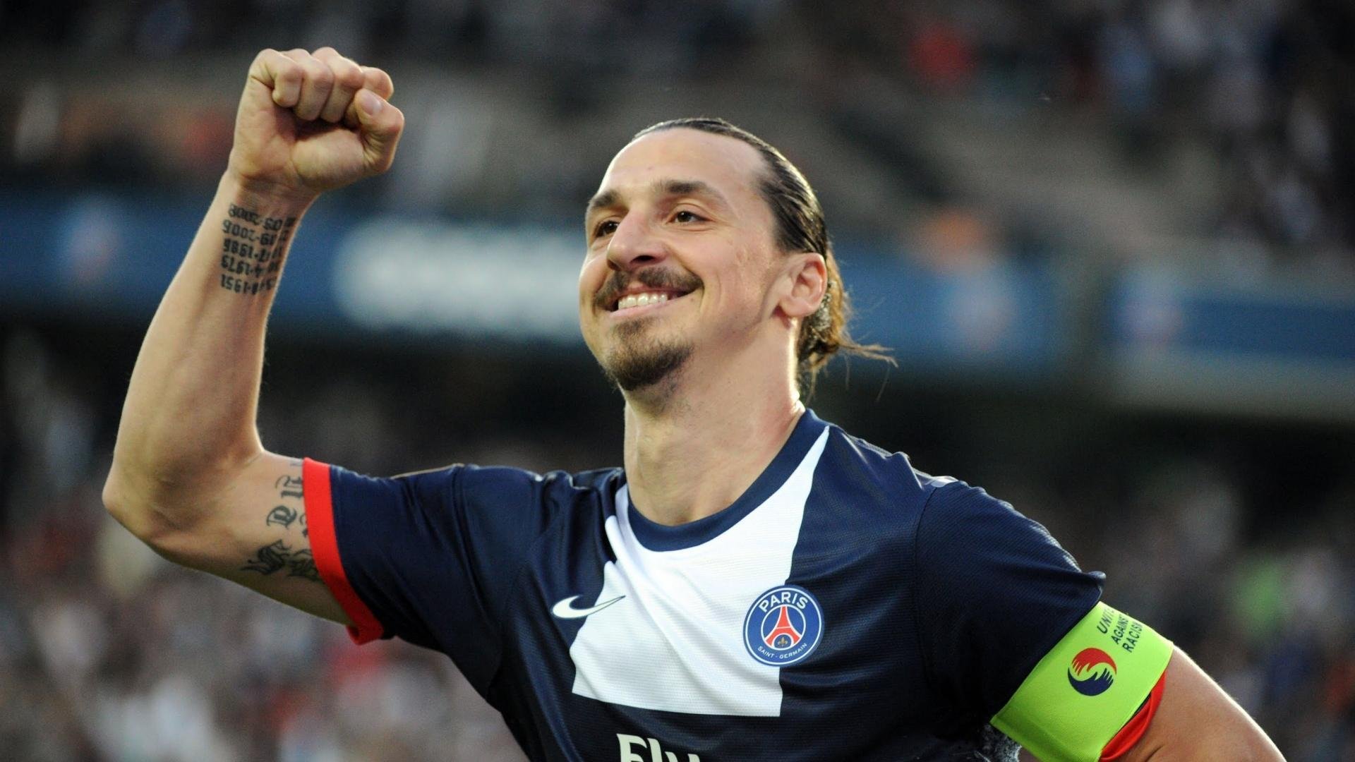 观众热捧选手风采,活动人气高涨,选手们各展风采