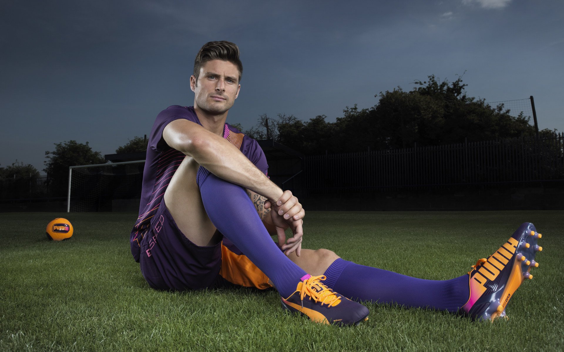 kaiyun体育-五大联赛中卫越位造陷阱执行效率是否下降，中后卫如何造越位