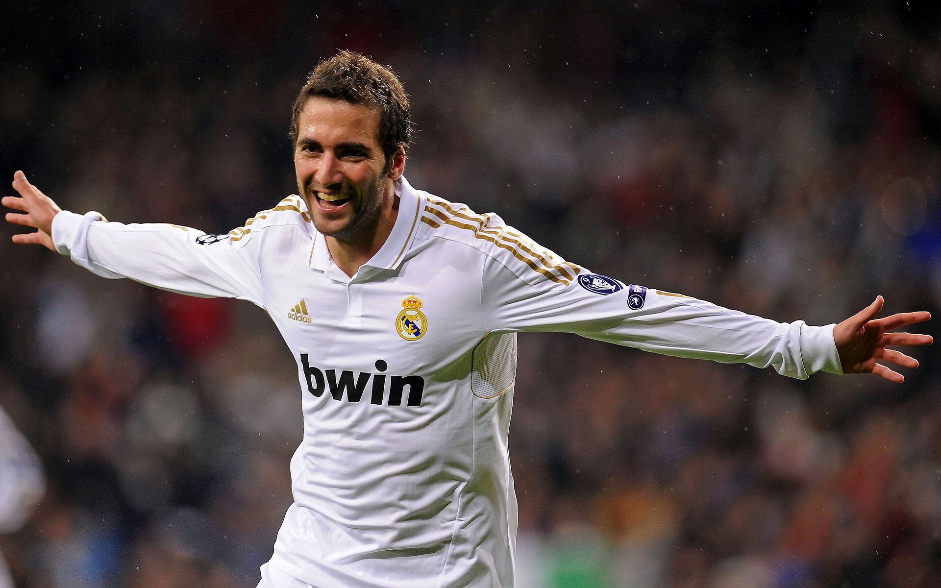 C罗本赛季获得欧冠最佳射手,个人战绩刷新多项纪录,c罗欧冠十佳球